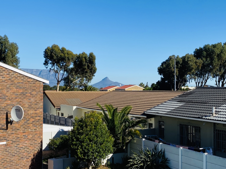 To Let 2 Bedroom Property for Rent in Table View Western Cape